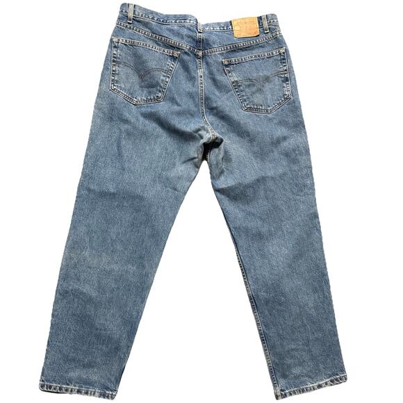Vintage Levi's Men's 550 Relaxed Fit Jeans Mens W40 L32 Blue Denim Distressed - Picture 1 of 10